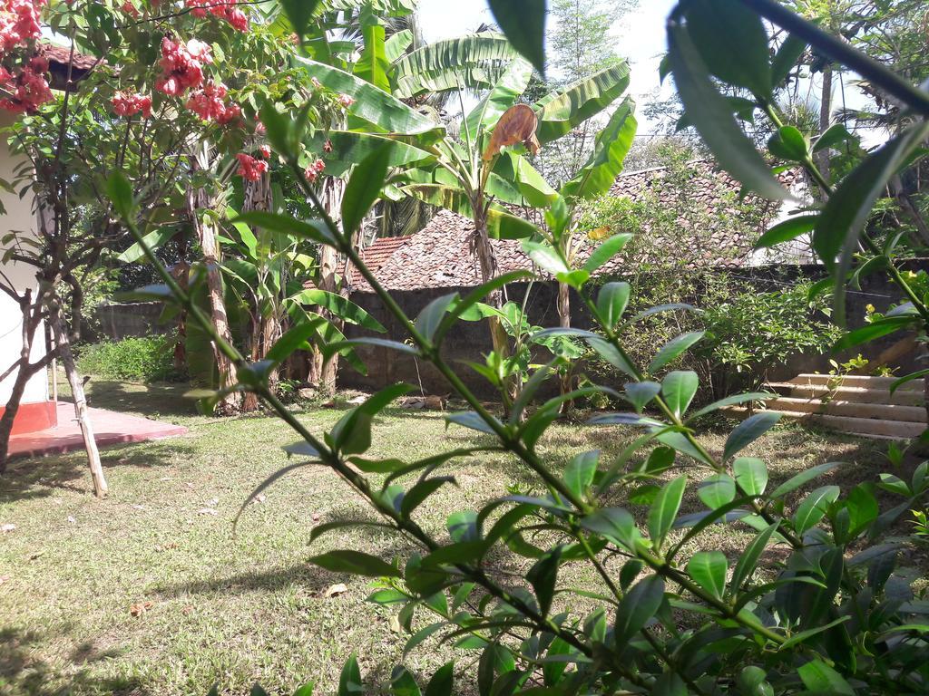Apartamento Pradeepa House Unawatuna Exterior foto