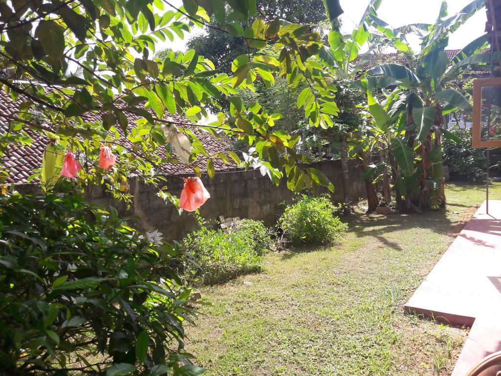 Apartamento Pradeepa House Unawatuna Exterior foto